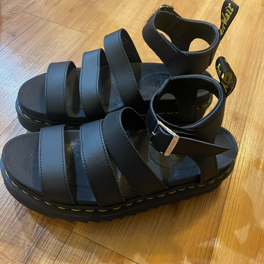 Dr. Martens Blair Sandal